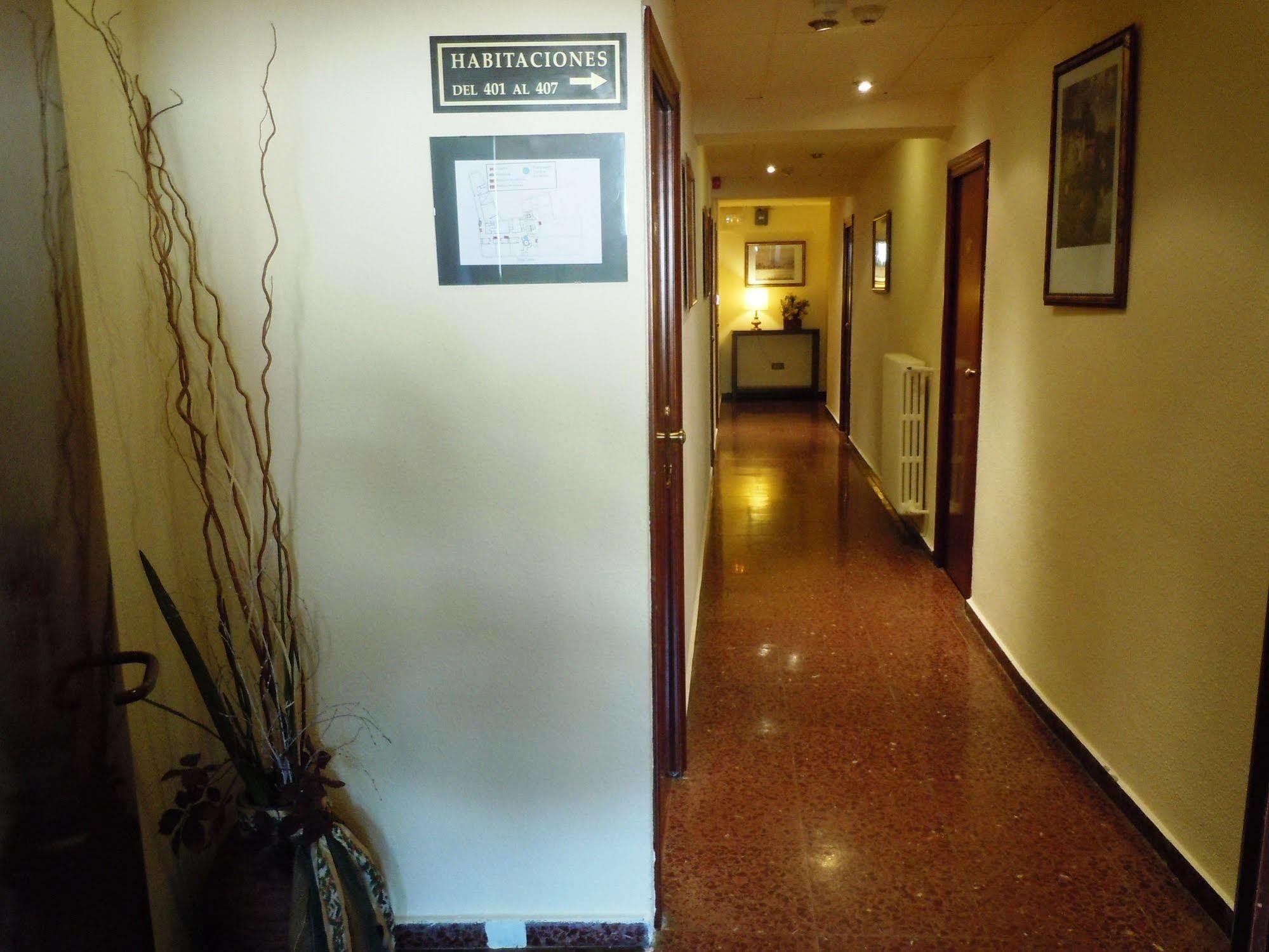 Hotel Urogallo Vielha Esterno foto